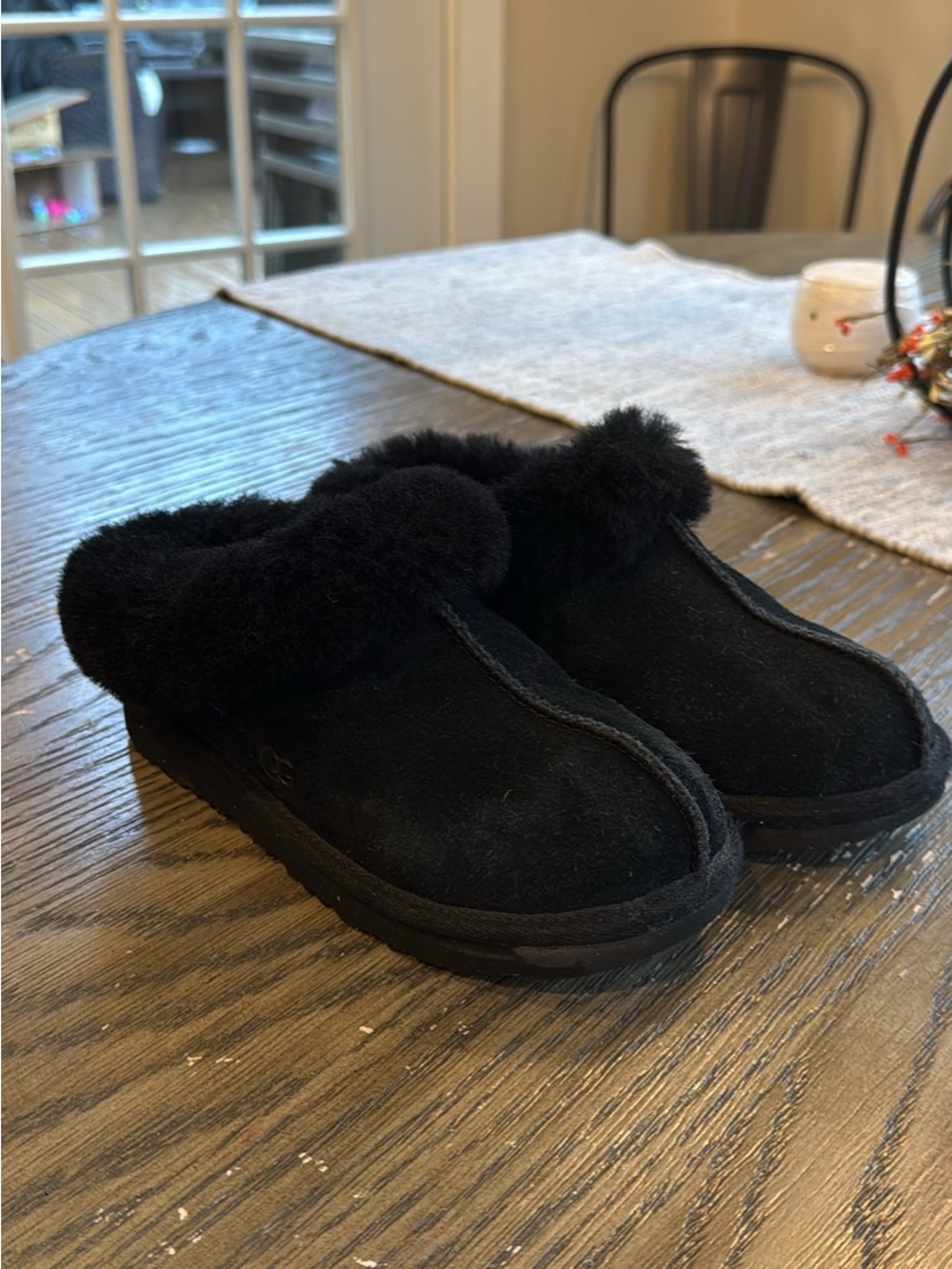 UGG slippers kids size 1
